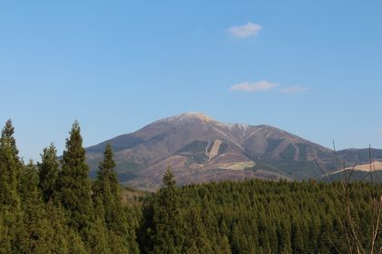 陶器工房『ふ〜』からの『わいた山』